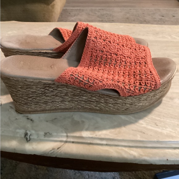 REBA - Coral/orange wedges, Size 9 - Picture 5 of 7